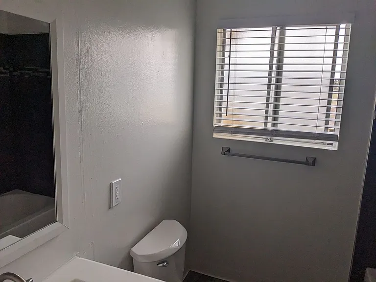 1529 Junipero Ave LLC — Photo 7