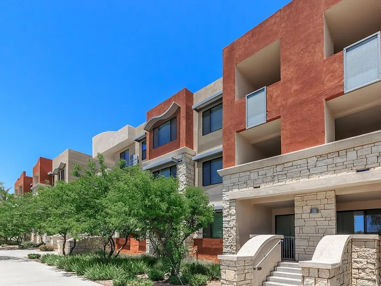 Las Aguas Apartments — Photo 25