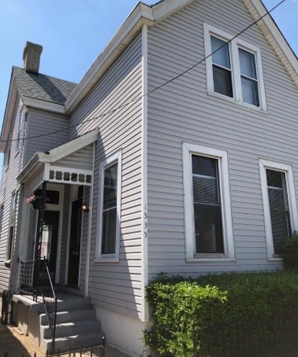 1st image of 1535 Saint Clair St