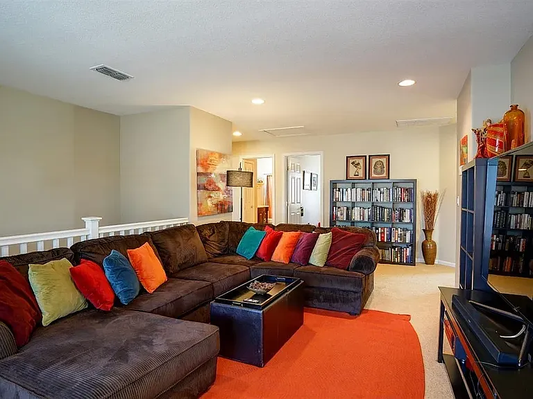 522 Woodlake Dr — Photo 9