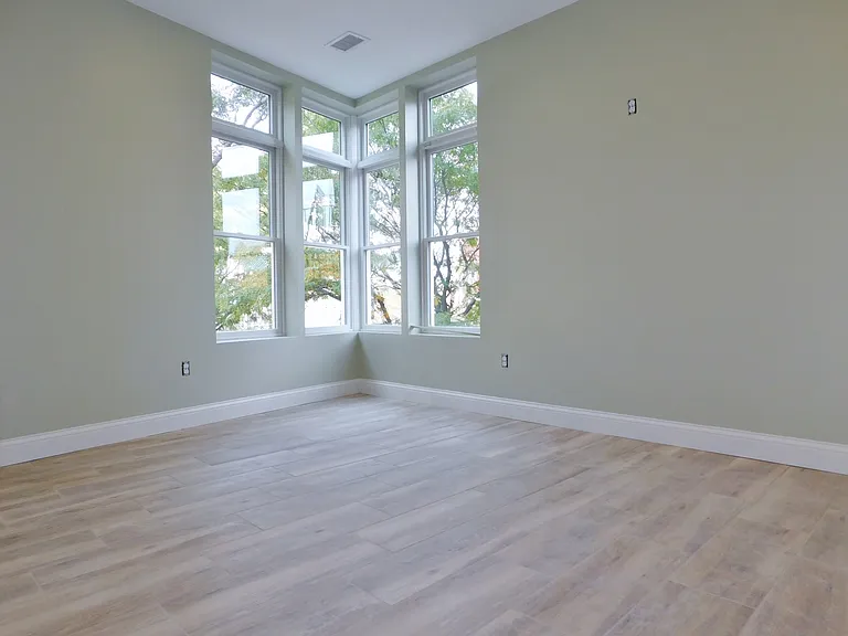 10 Roxbury St #2L — Photo 10