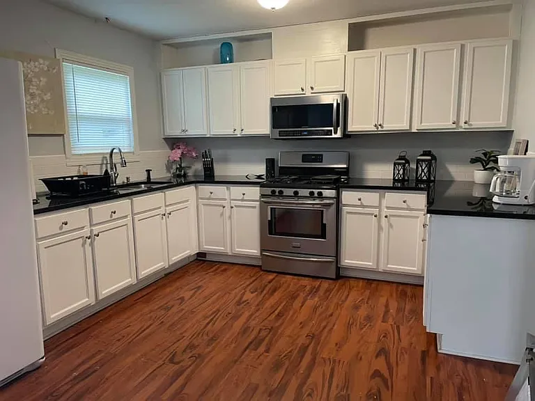 110 W Birch St — Photo 4