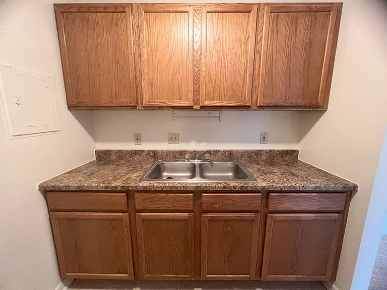 3202 University Dr #K — Photo 2