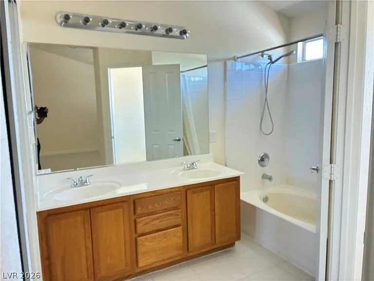688 Pansy Pl — Photo 3