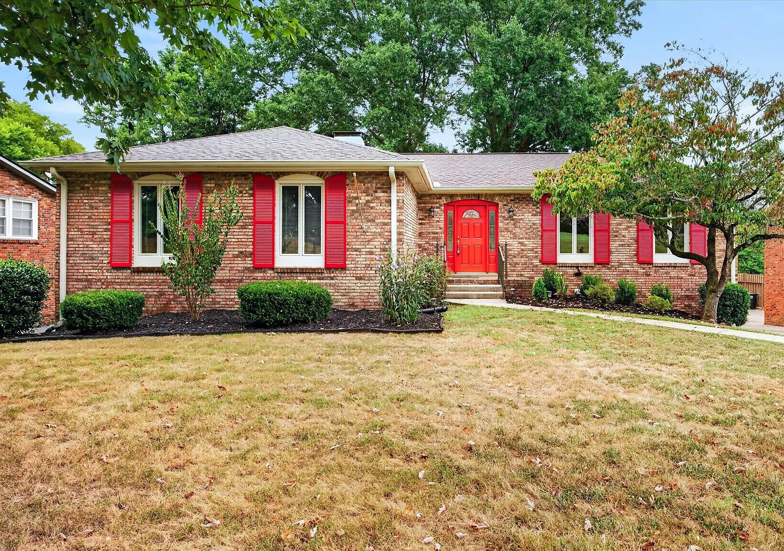 Stunning Home in Madison TN! — Photo 1