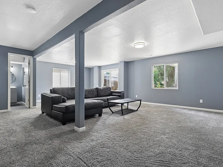 1336 Roseville Dr — Photo 23