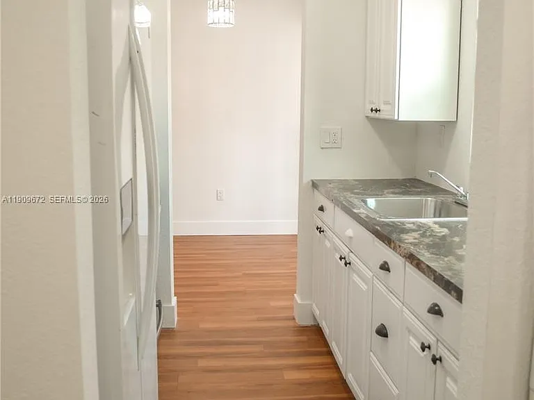 707 N J St — Photo 36
