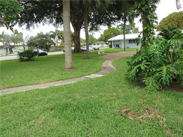 3801 NE 22nd Terrace #11, Lighthouse Point, FL 33064