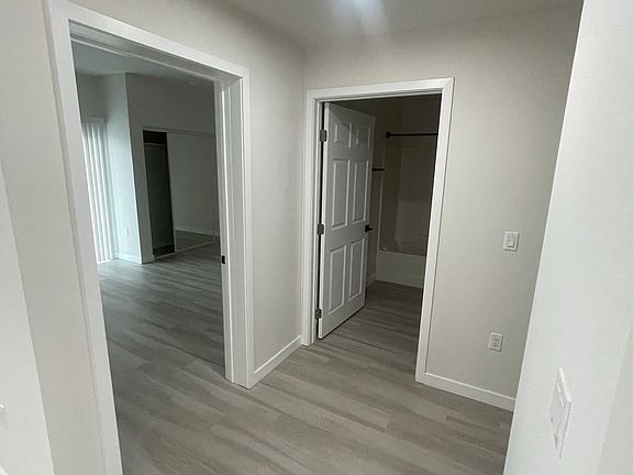 5th image of 2341 Ulric St #411