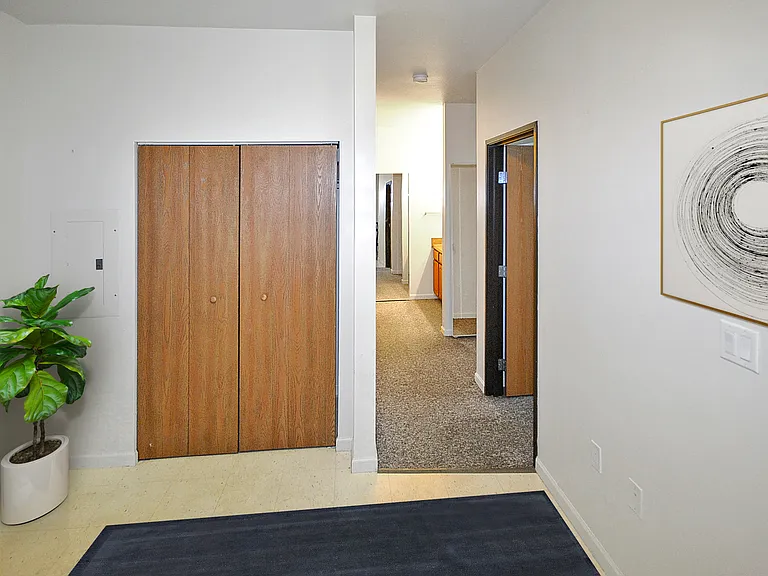 Corner House Lofts — Photo 44