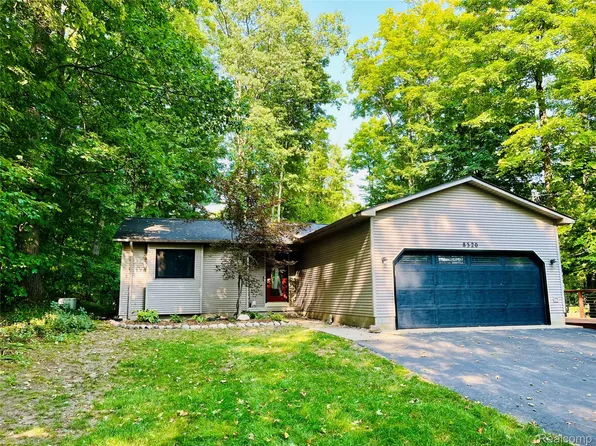 8320 Outer Dr S, Traverse City, MI 49685