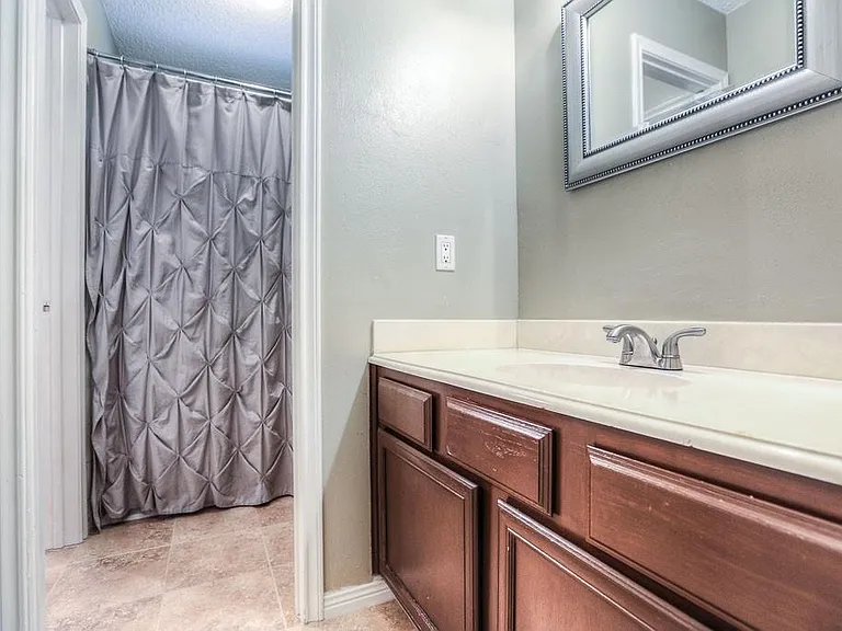 24 Edgewood Forest Ct — Photo 17