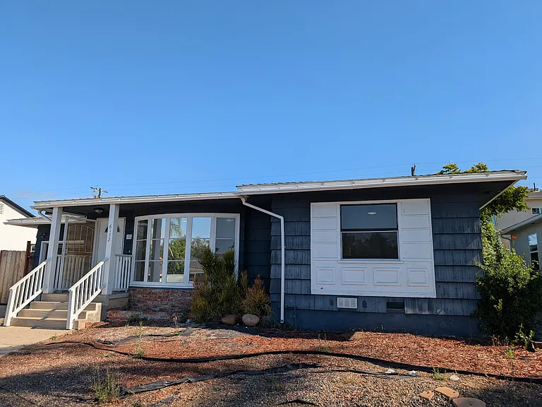6132 Pembroke Dr — Photo 1