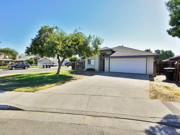 1033 Kimball Court, Hanford, CA 93230