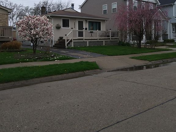 2nd image of 3633 Oakshire Berkley Mi #48072