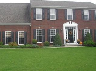 86 Hidden Oaks Ct, Grand Island, NY