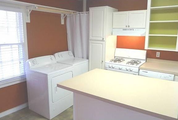 Washer Dryer & Pantry