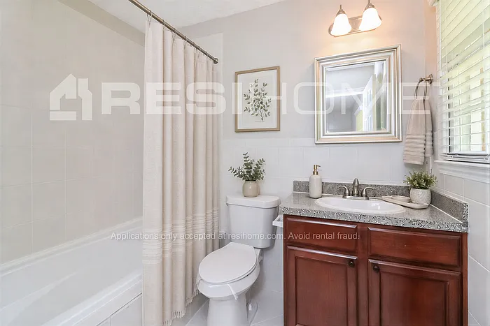 2141 Sandalwood Ln SW — Photo 10