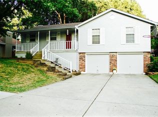 2304 NE 2nd St, Blue Springs, MO 64014