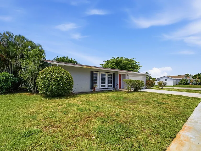 6396 Country Wood Way — Photo 13