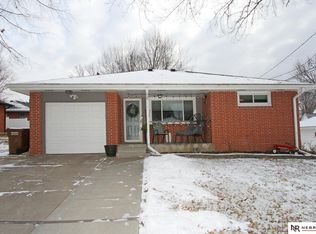 1900 N 64th St, Lincoln, NE 68505