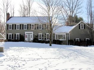15 Schoolhouse Pl, Ridgefield, CT 06877