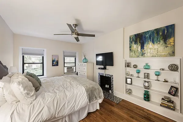 Rented by Compass | media 23