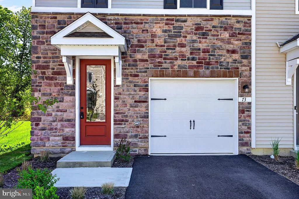4 bed, 3.5 bath, 1940 sqft, $3,250 — Photo 3