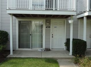 459 Meadow Green Ln, Round Lake Beach, IL