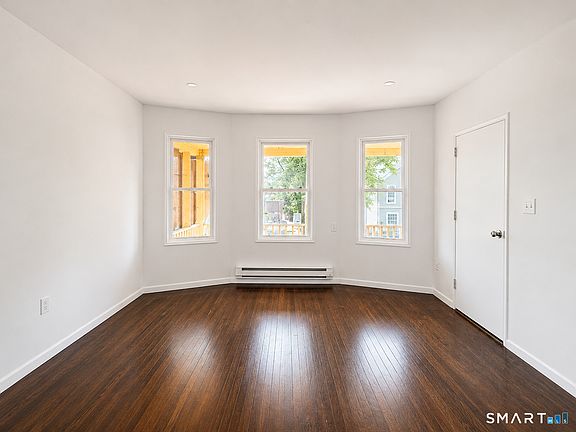 3rd image of 10 Edwards Street