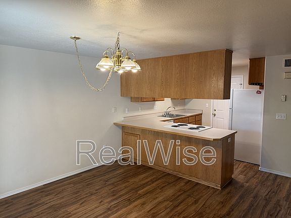 5th image of 1343 Golden Park Dr Unit A