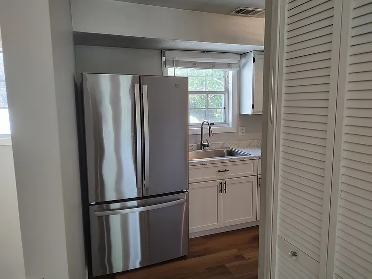 607 Spring Meadow Rd — Photo 8
