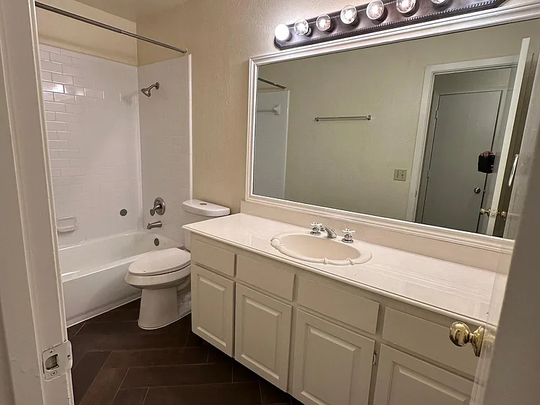 3303 Lanarc Dr — Photo 5