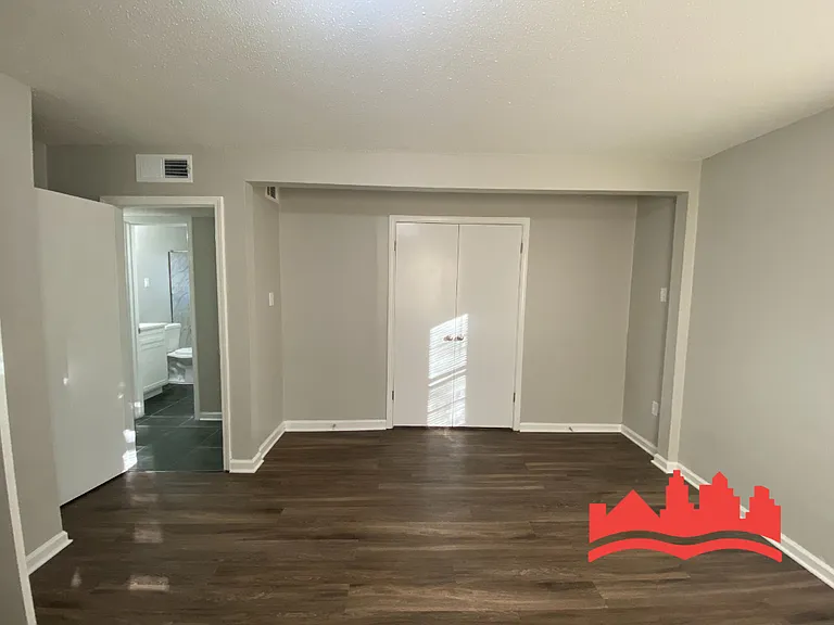 4242 Escrow St — Photo 13