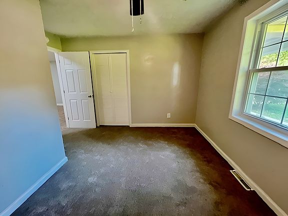 2nd image of 3018 Creek Trce