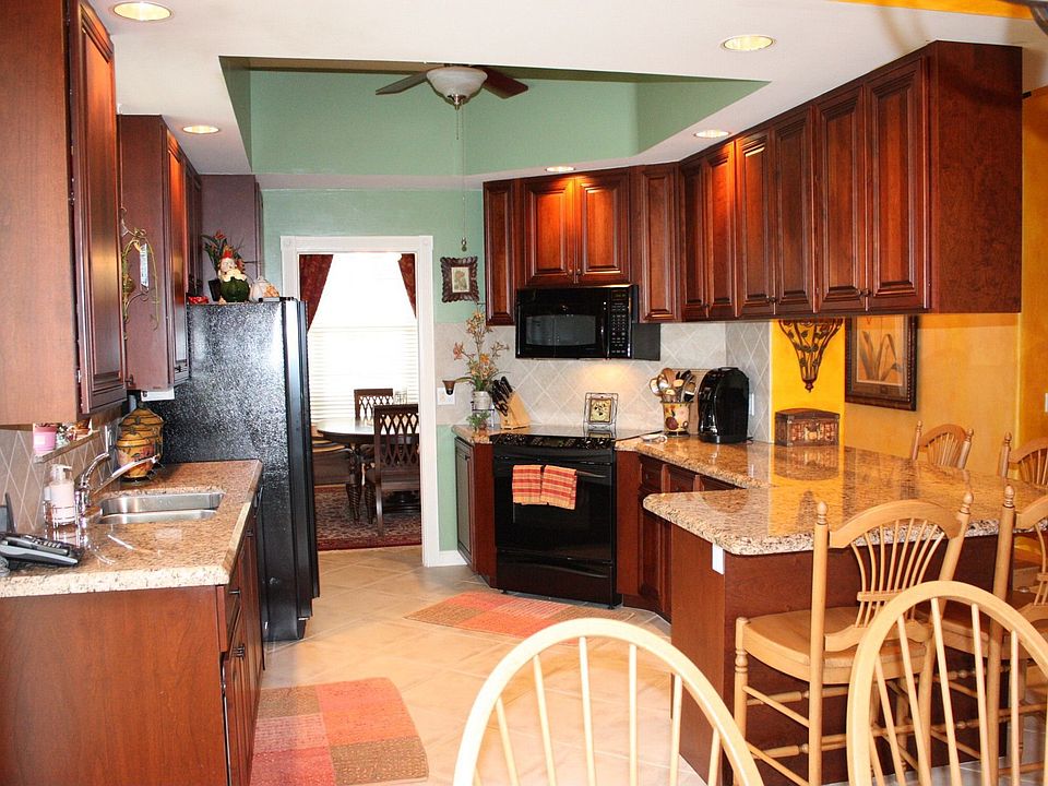 1st image of 411 Kelsey Park Dr