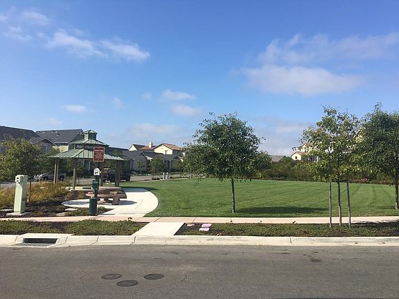 Park across street...one of several parks at EG