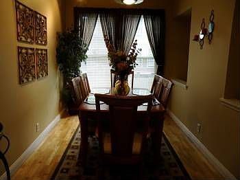 2nd image of 114 W Reservoir Ave #114