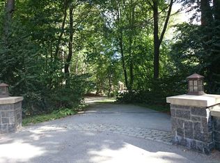 88 Cottage St, Brookline, MA 02445