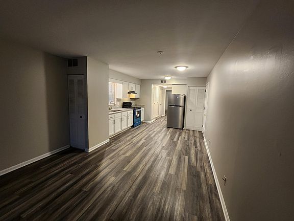 5th image of 2412 Mount Claire Ave APT 7