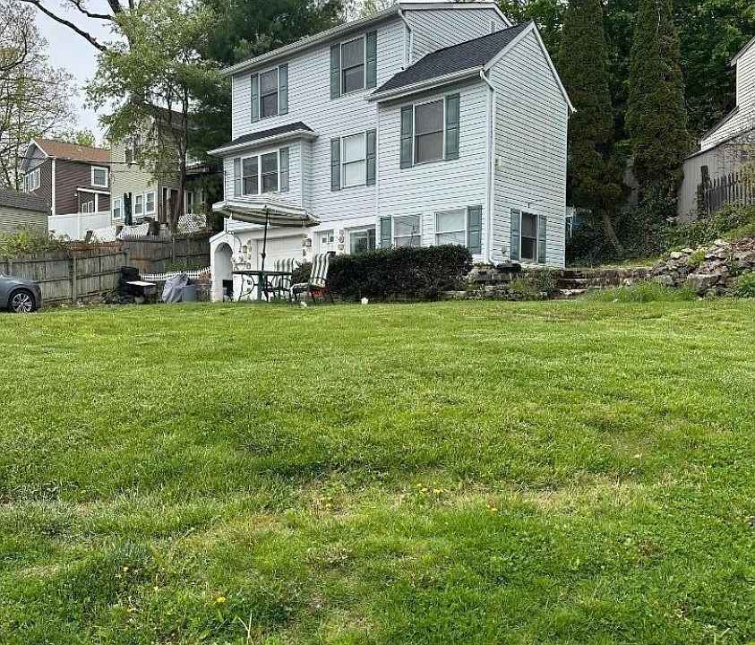 1st image of 100 Shore Rd