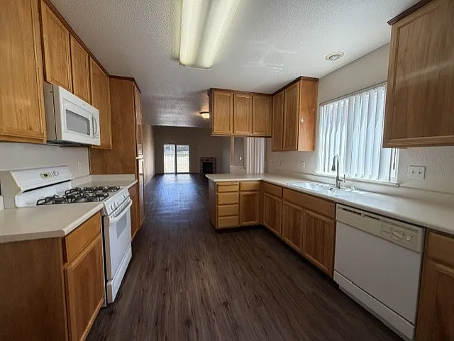1332 Glenbrook Way — Photo 4