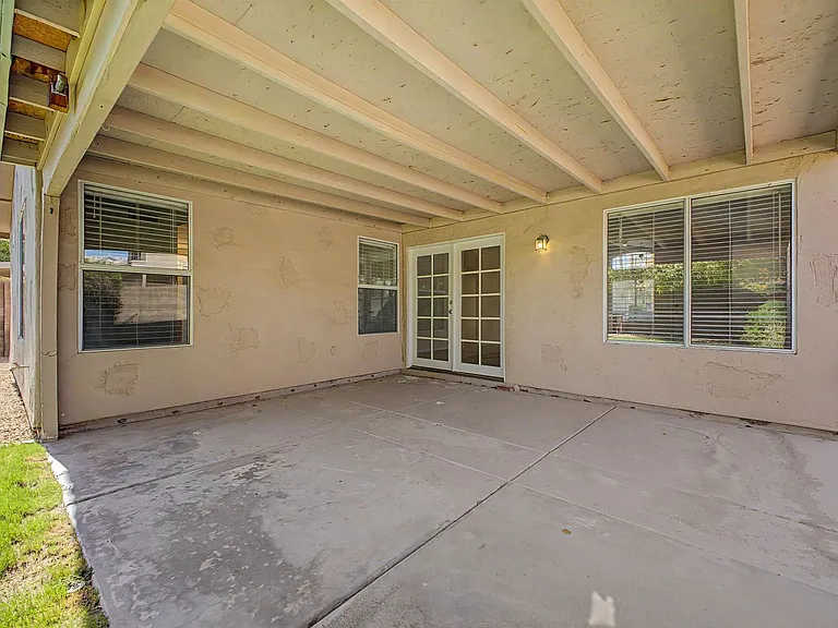 7435 W Louise Dr — Photo 24