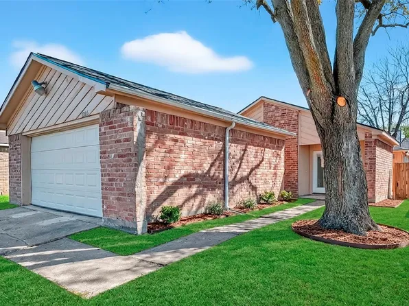 12815 Maxfield Dr, Houston, TX 77082