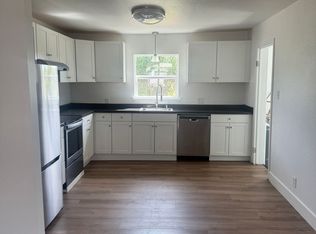 1135 Gordon Ln, Redding, CA 96002