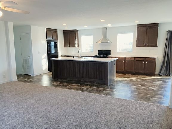 5th image of 10418 Le Grande Blvd