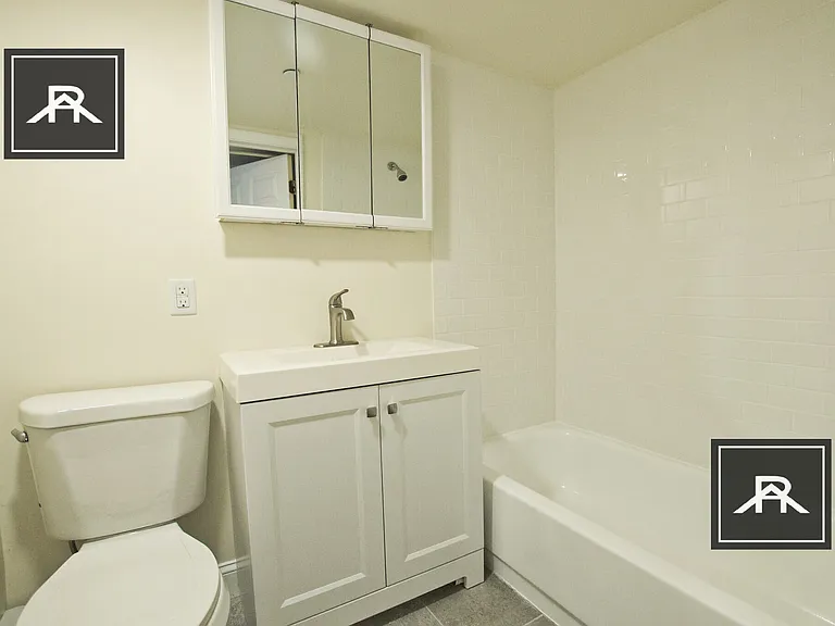 503 E Broadway #1 — Photo 3