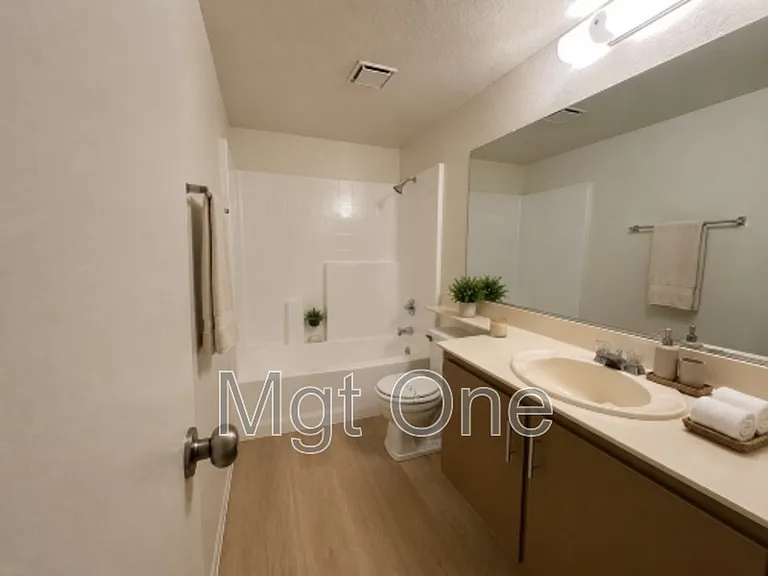 23575 Parkland Ave — Photo 13