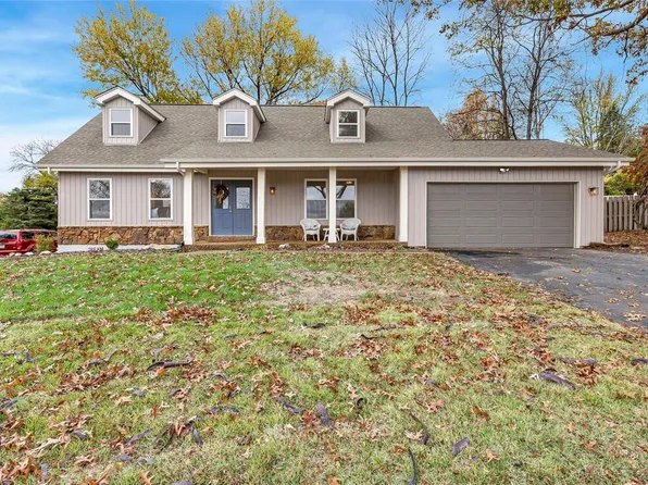 2624 Heritage Lndg, Saint Charles, MO 63303