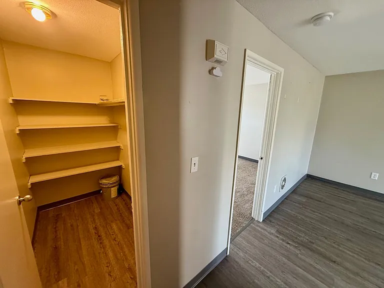 Courtview Square Apartments — Photo 7